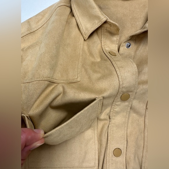Zara tan button up, collared top. Suede like feel. Size 10 (girls) - Picture 5 of 7